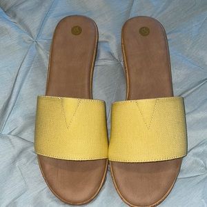 Boutique Short Wedges